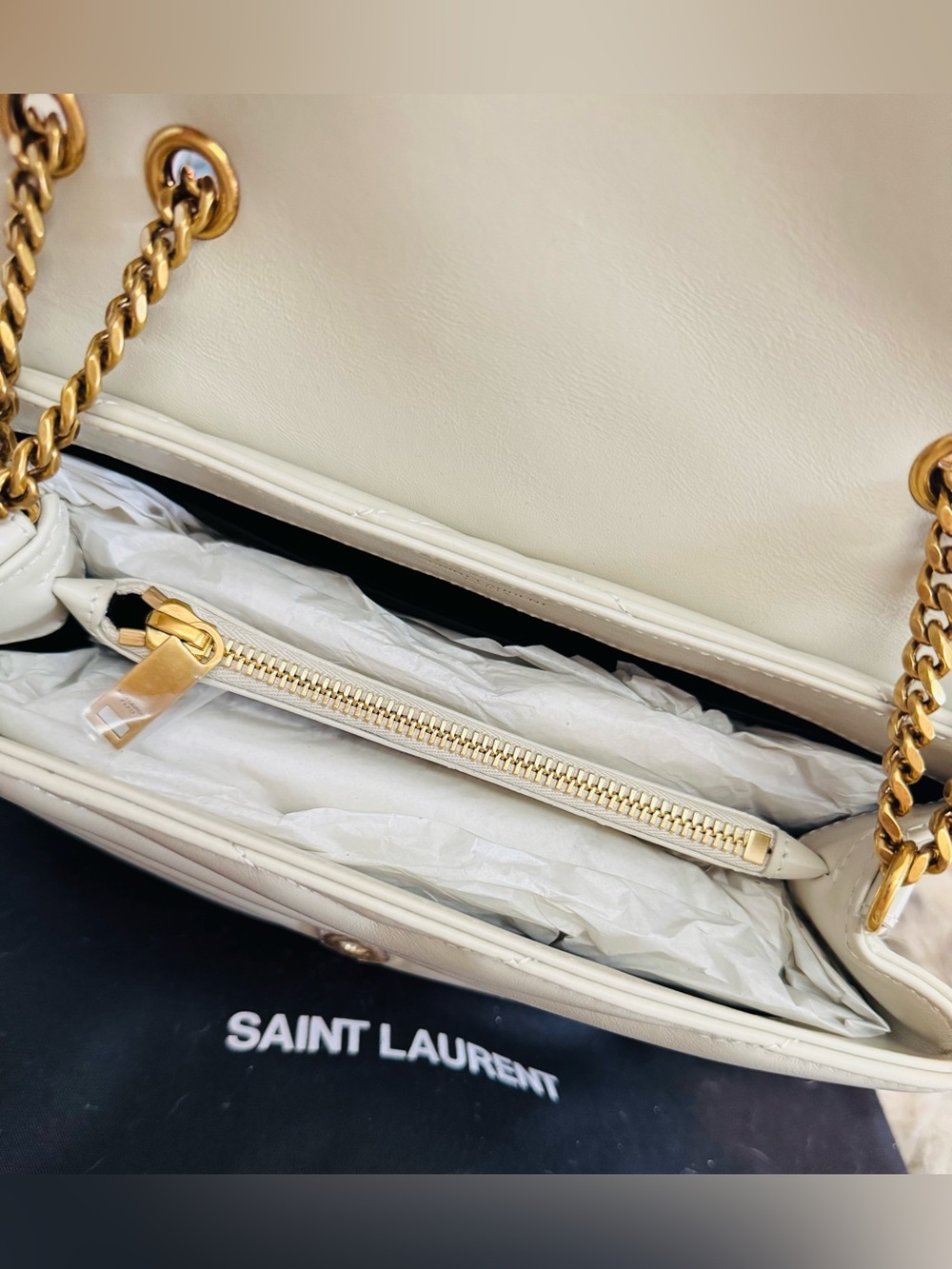 Saint Laurent Small Cream Loulou Leather Shoulder Bag with Gold Chain - Picture 3 of 7